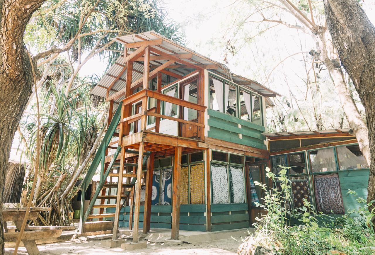 Mikadi Beach Camp & Backpackers Hostel ดาร์เอสซาลาม ภายนอก รูปภาพ